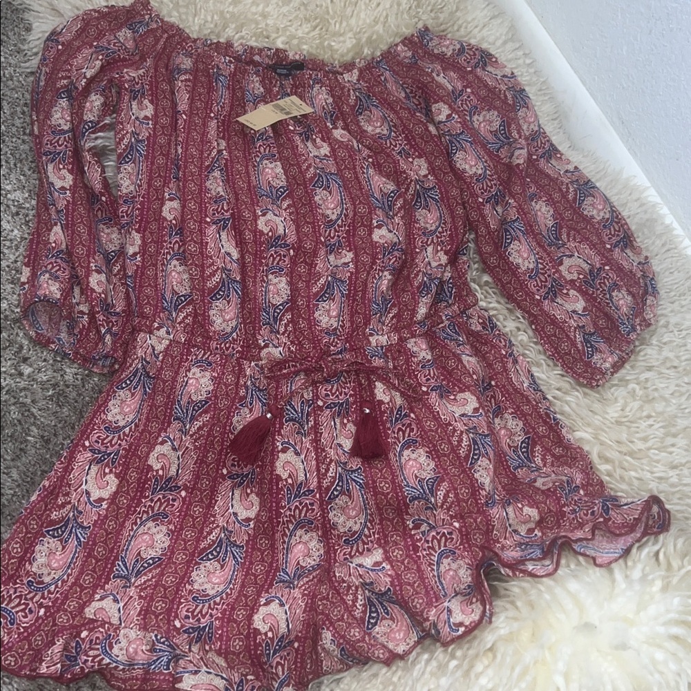 American Eagle BOHO Off-The-Shoulder Romper - Picture 6 of 13